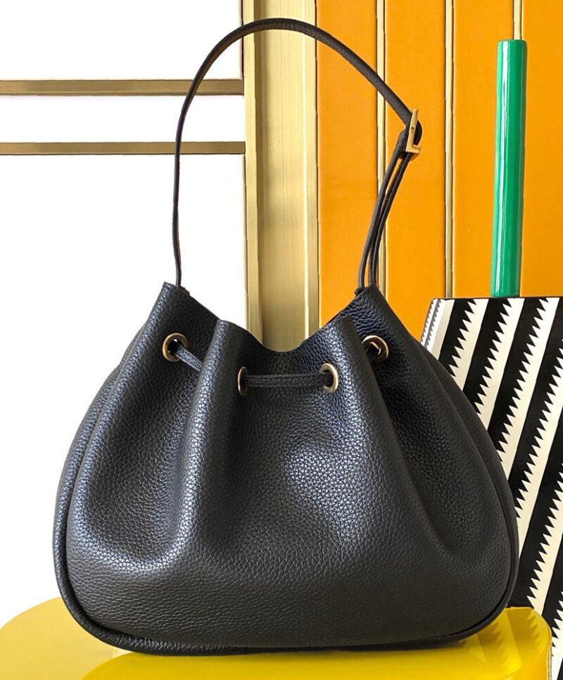 Saint Laurent Paris Vii Small Hobo In Grained Leather Black